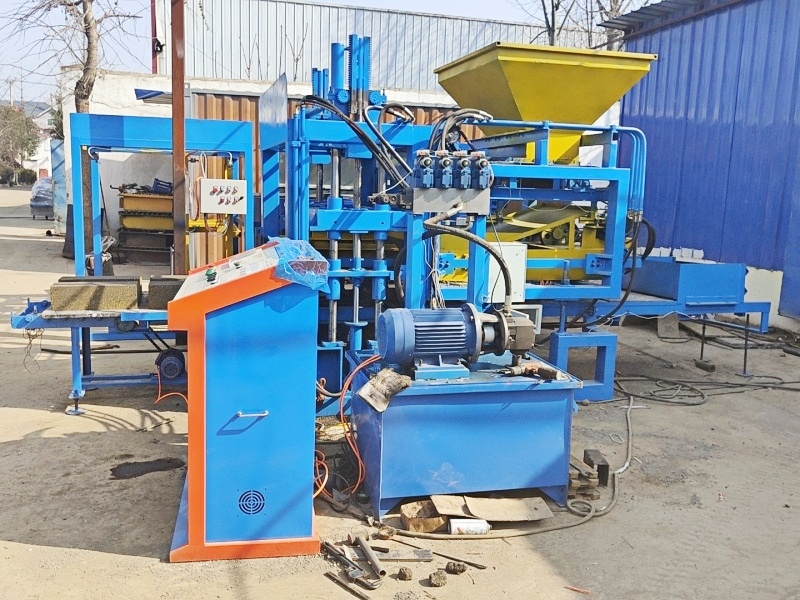 QT4-25 Automatic Block Machine